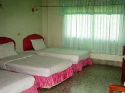 Sri Chumphon Hotel Ngoại thất bức ảnh