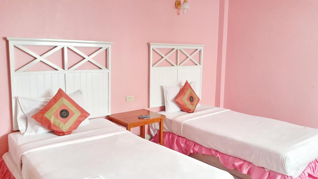 Sri Chumphon Hotel Ngoại thất bức ảnh